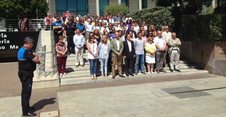 La Corporación de Alcobendas realiza un minuto de silencio en repulsa a los atentados en Orlando