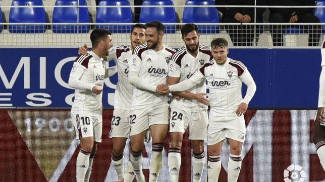 Higinio celebra su gol ante el Huesca