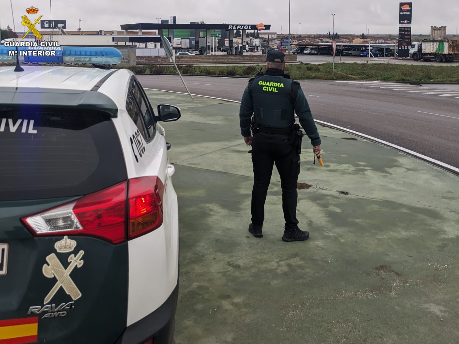 Control Guardia Civil en un área de servicio