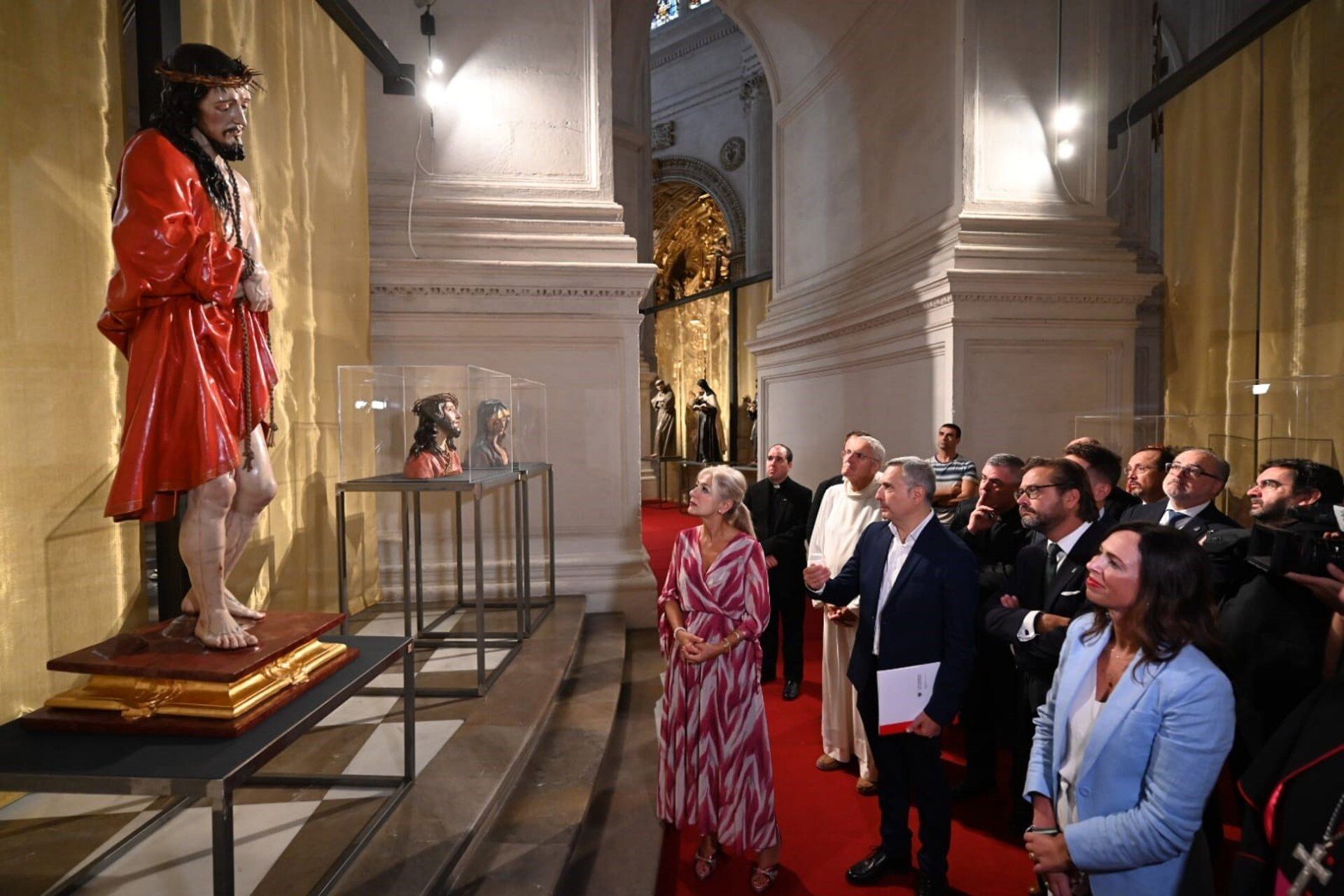 La Consejera de cultura, Patricia del Pozo, inaugura la exposición de José de Mora en la Catedral de Granada