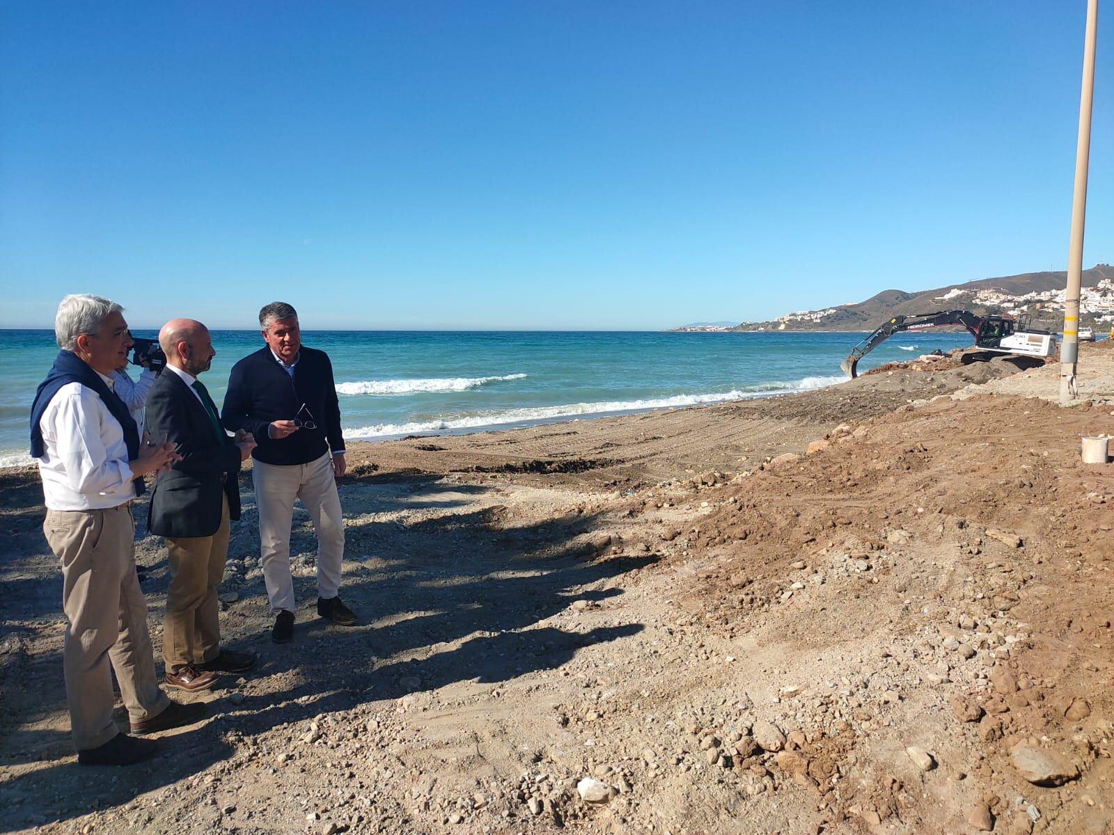 Las autoridades han visitado la playa de El Playazo este martes