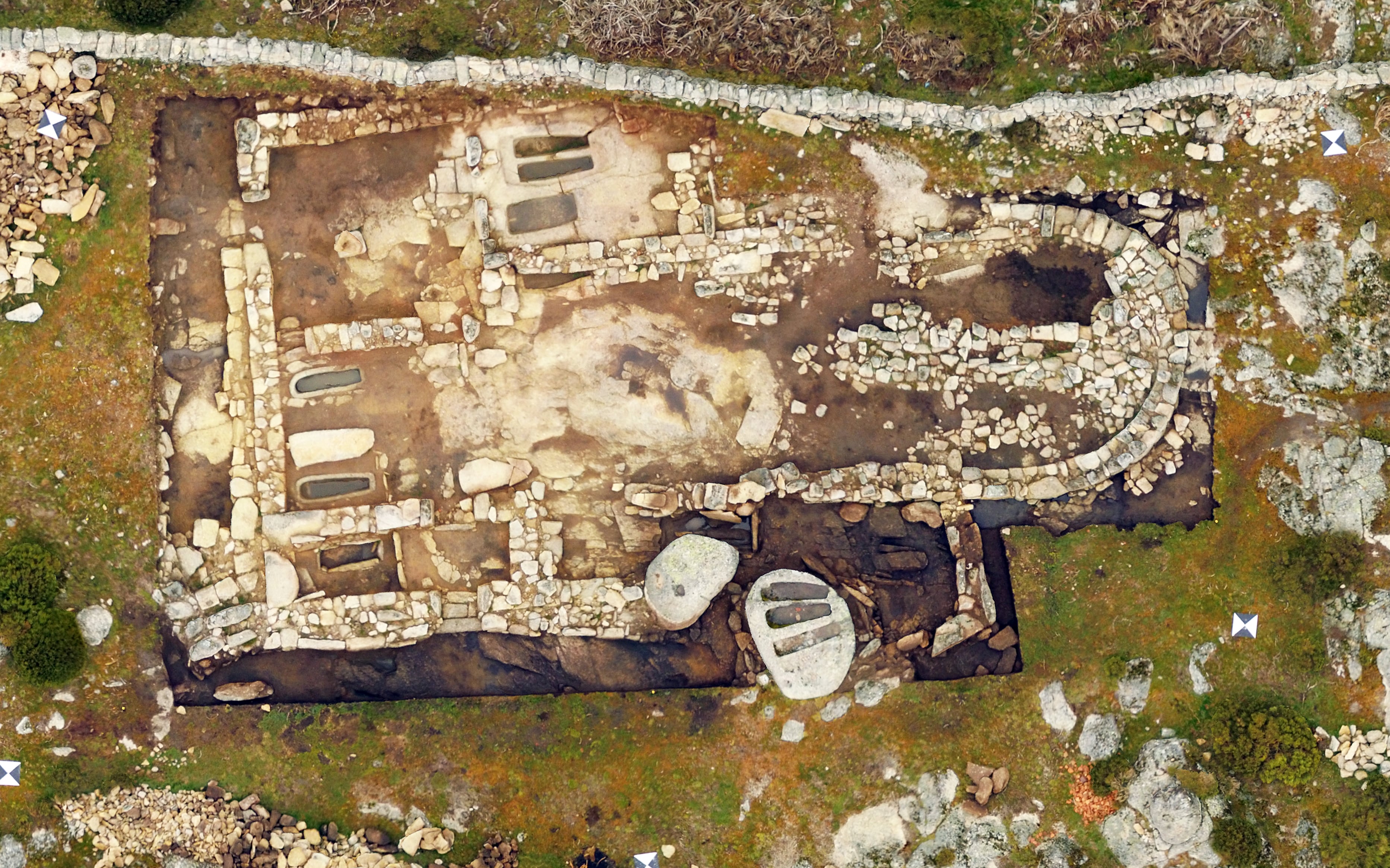 Imagen de dron del templo ya totalmente excavado