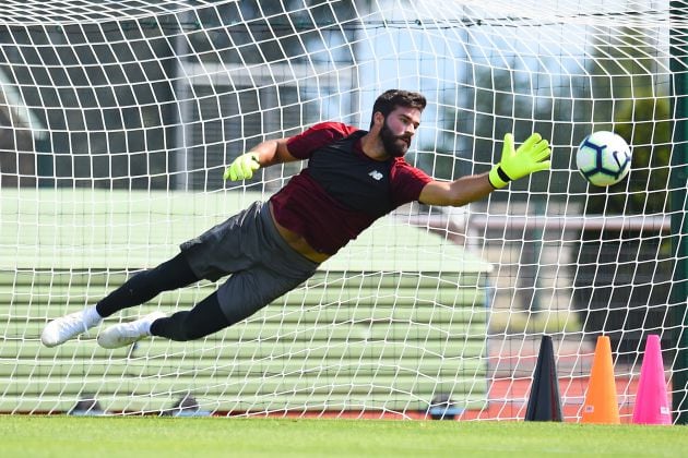 Alisson Becker en uno de sus primeros entrenamientos esta pretemporada con el Liverpool