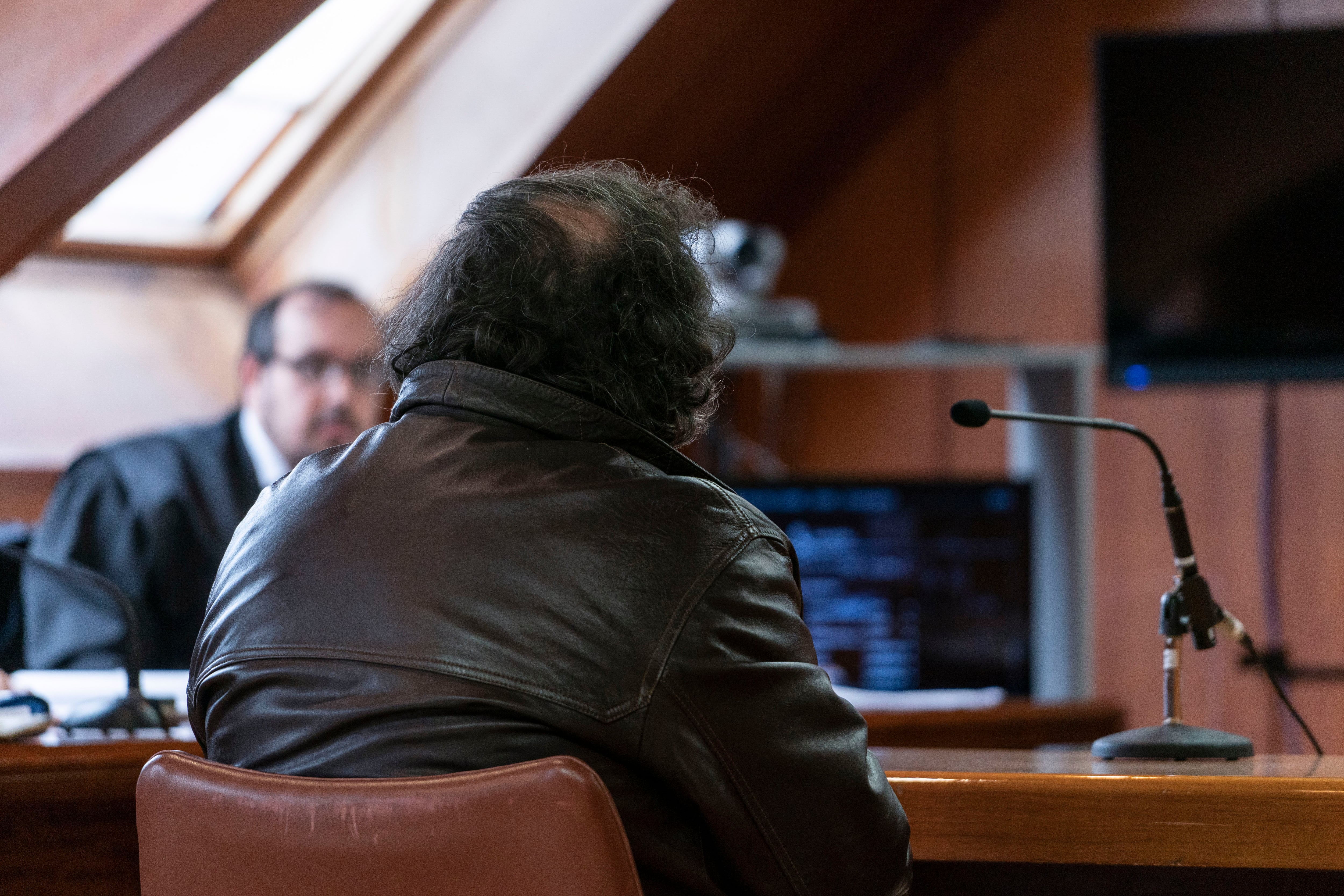 SANTANDER, 04/03/2024.- La Audiencia de Cantabria juzga a un acusado de la muerte de su madre, que murió con 84 años en situación de abandono, para quien la Fiscalía pide 20 años de cárcel. EFE/Román G. Aguilera
