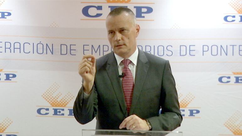 El presidente de la CEP durante una comparecencia en la sede de los empresarios