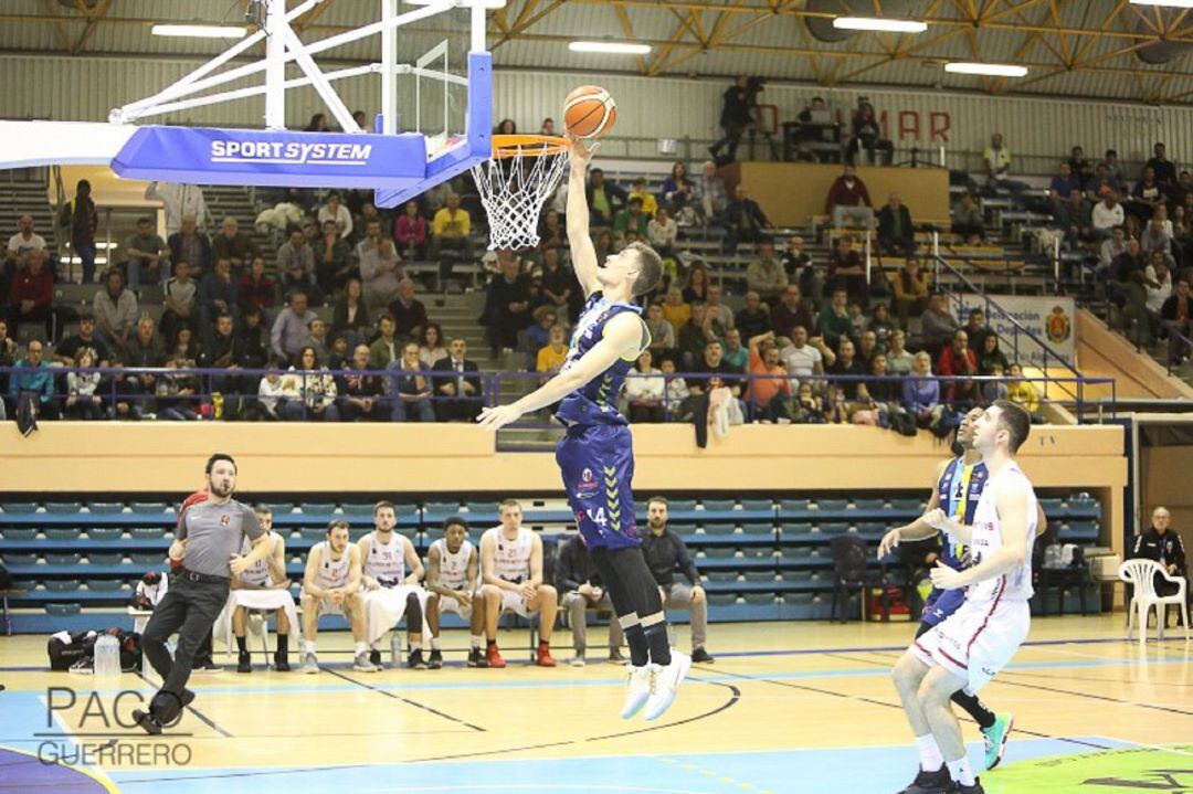 Kalinicenko ante Juaristi.