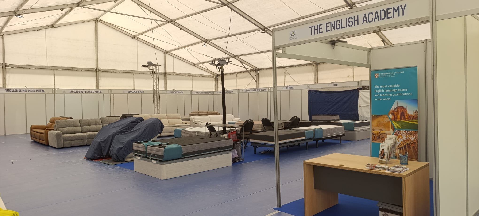 Preparativos en el interior de la Feria de Cuéllar