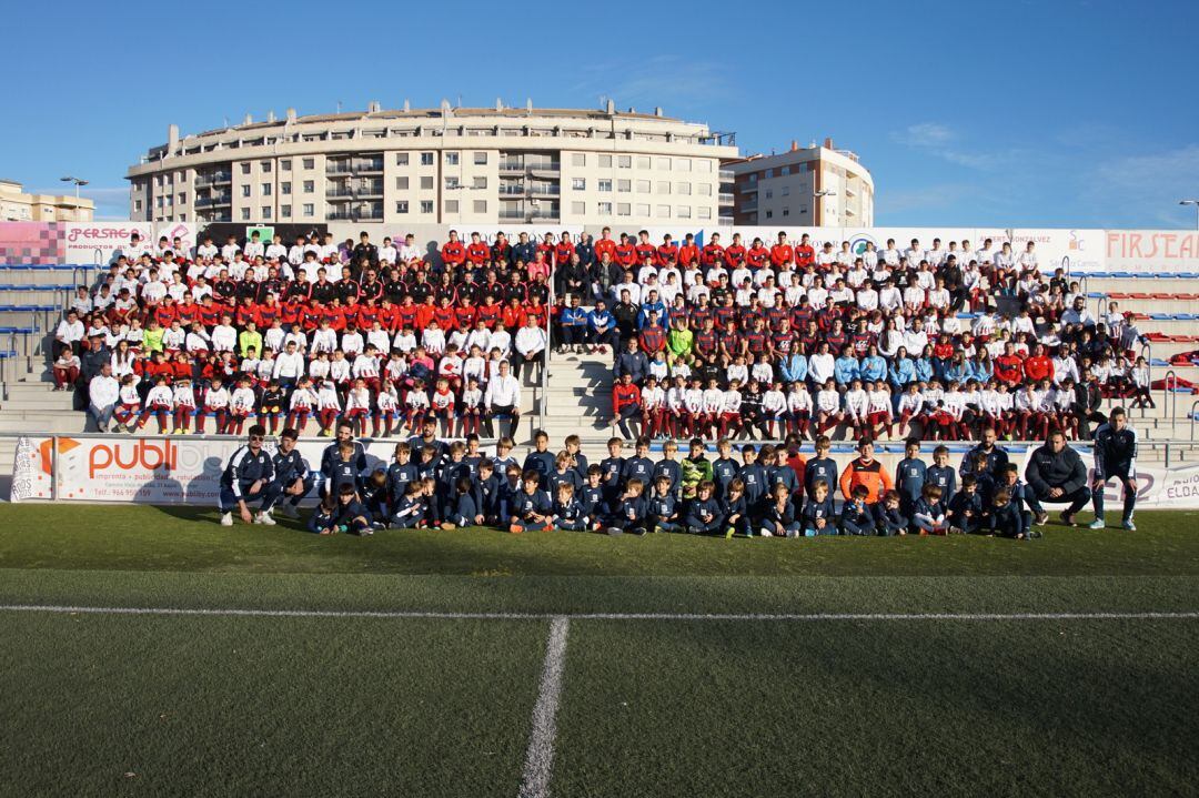 El fútbol y el fútbol sala de Elda aglutina un número de licencias