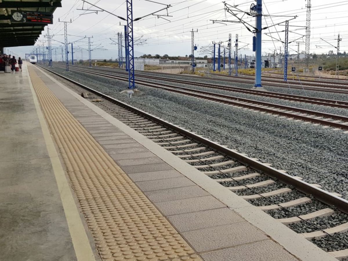 Los trenes desechados de Extremadura prestarán servicio en Andalucía
