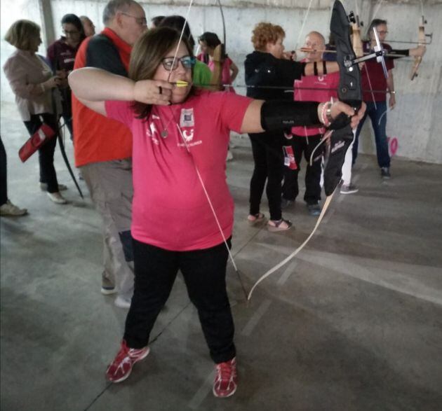 Mª Huertas Navarro durante uno de los entrenamientos de las &#039;Flechas Rosas&#039;