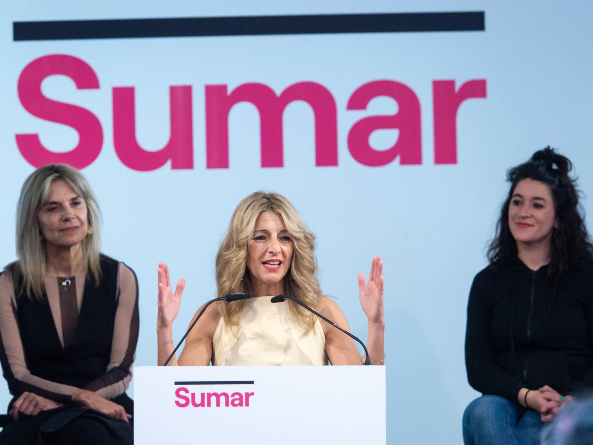 Yolanda Díaz celebra la coalición de las izquierdas en Sumar y promete "ilusión" a los españoles: "No vamos a fallar"