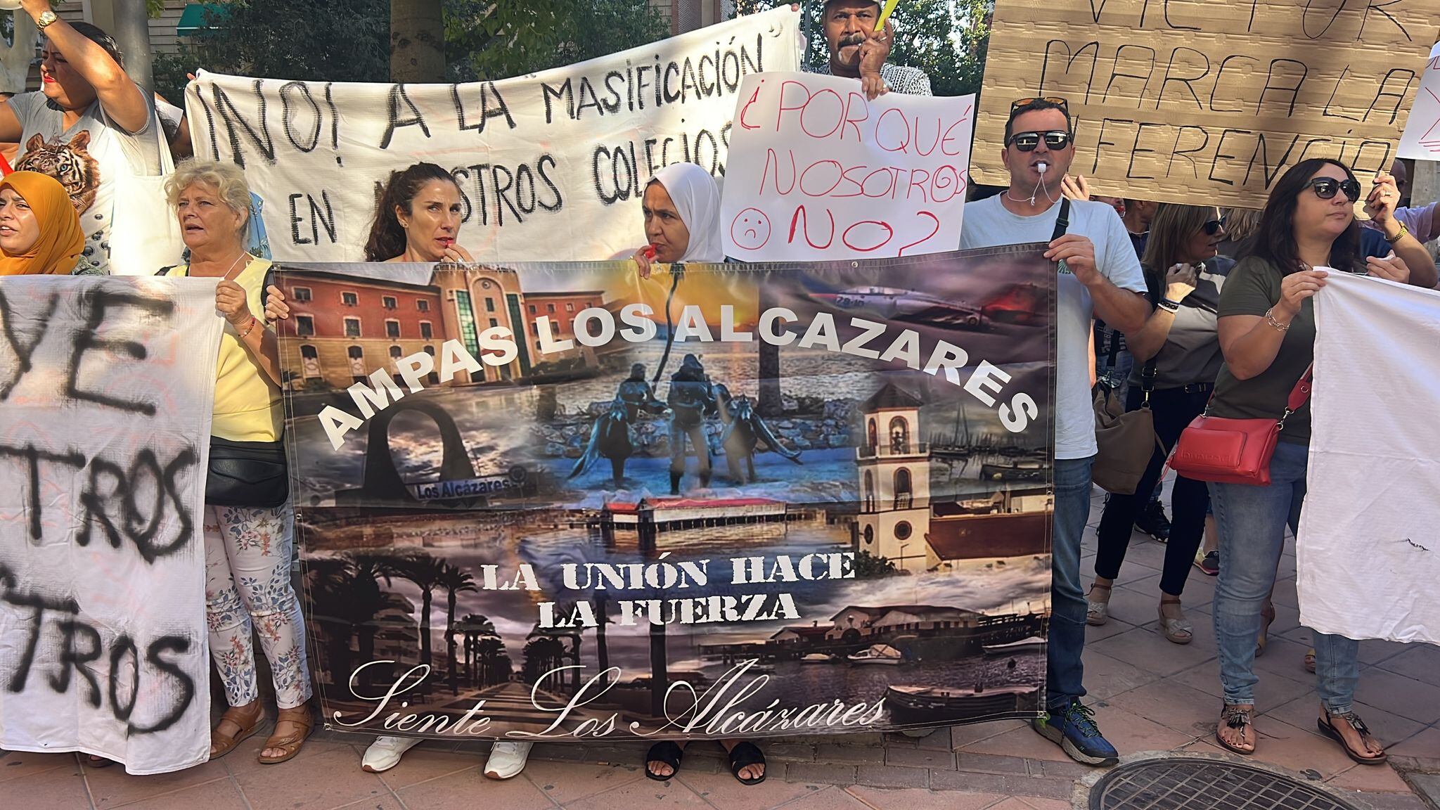 Protesta en Murcia de las AMPAS de Los Alcázares