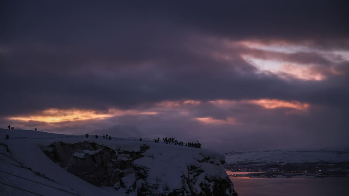 Luismi Pérez, meteorólogo, advierte de la llegada de la noche polar: "Durante el día no se ve el sol"