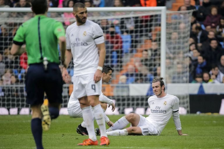 Bale se duele en el césped del Bernabéu