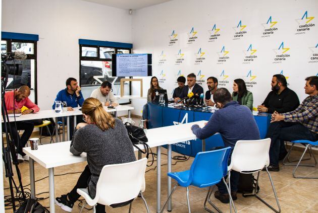 Consejeros de CC en el Cabildo de Lanzarote en una rueda de prensa.