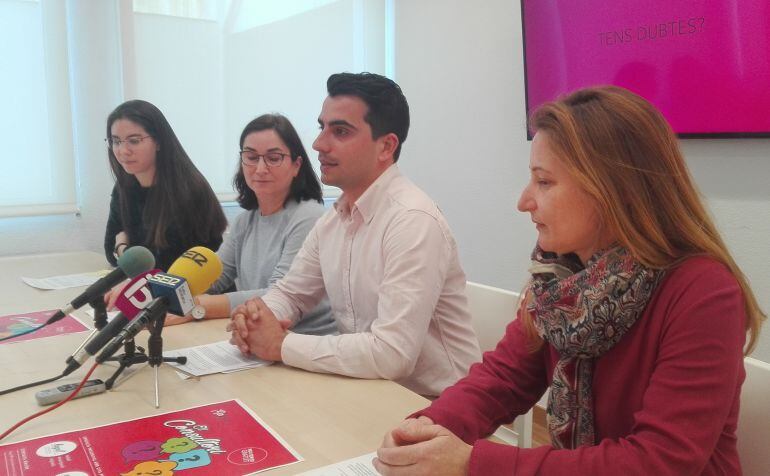 Miquel Company presentó el nuevo servicio junto a Mandi Segui, Ana Pons y Sandra Pons.