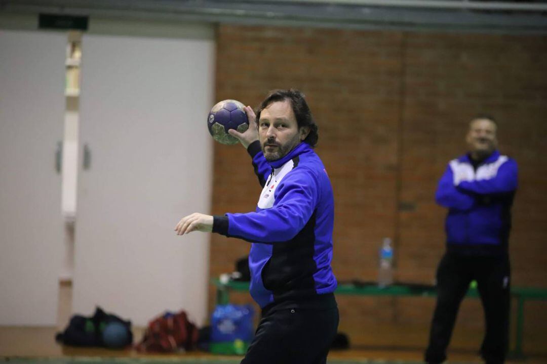 Mateo quiere mandar a su equipo hacia la segunda posición