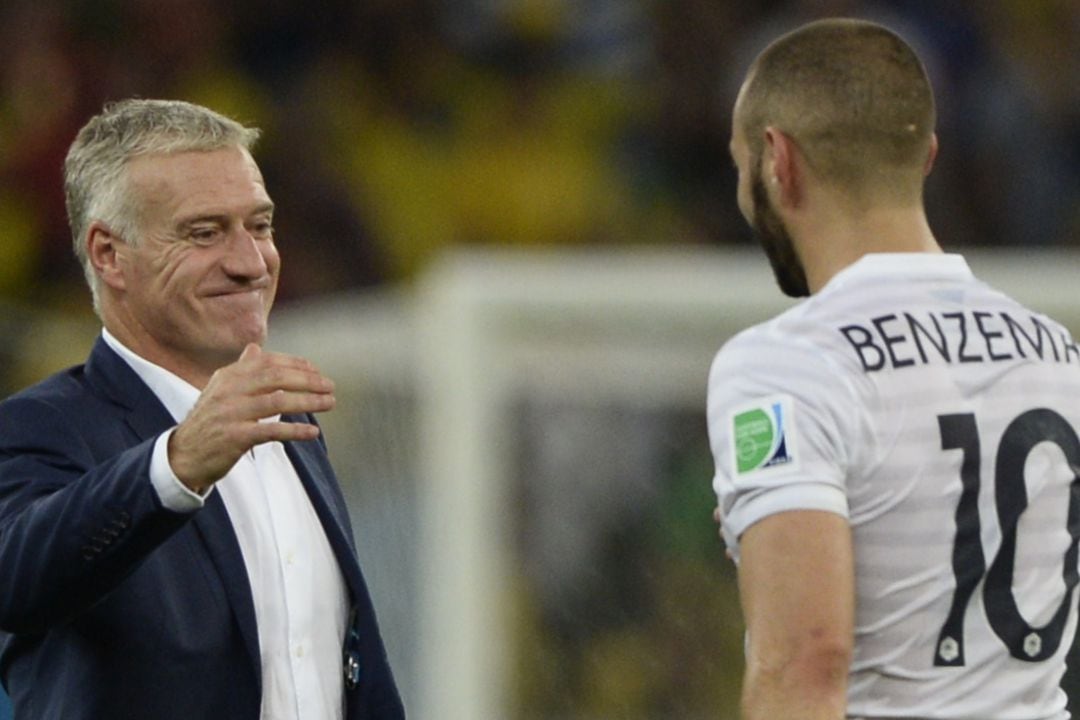 Deschamps, entrenador de la selección francesa, y Karim Benzema, jugador del Real Madrid. 