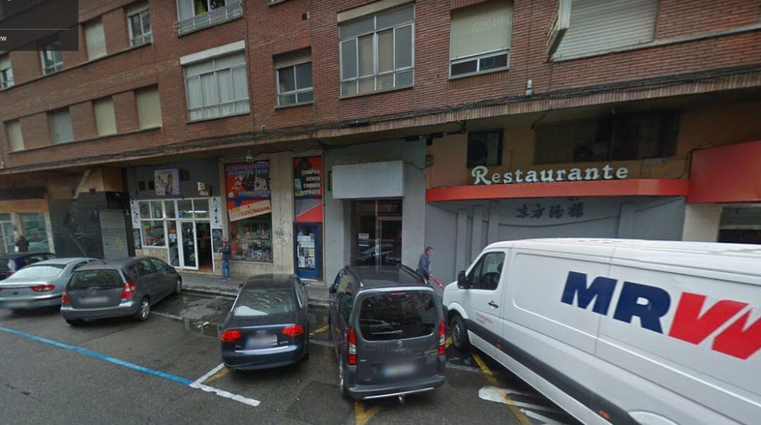 El vehículo impactó contra otros ocho estacionados en la calle San Luis