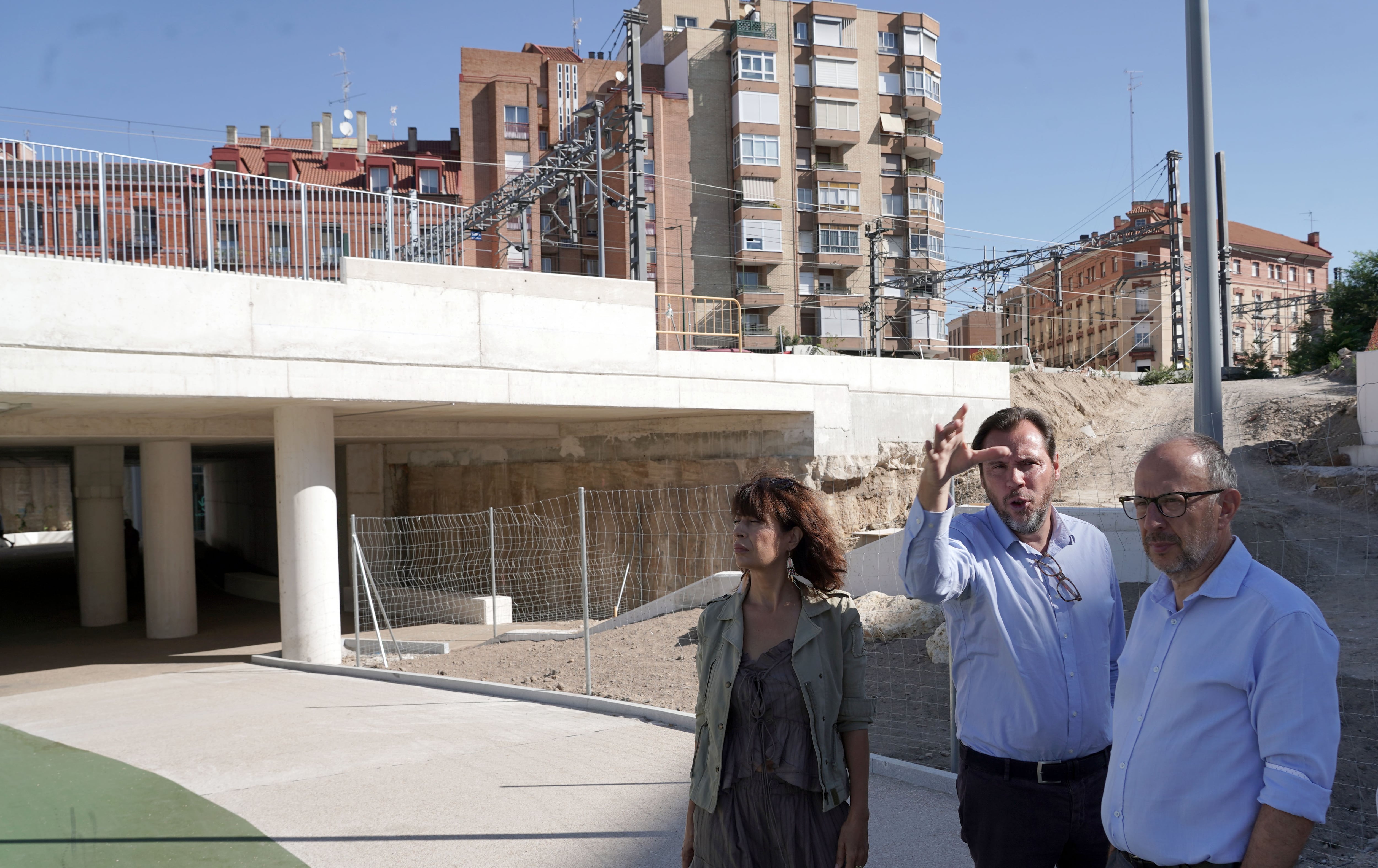 Imagen de archivo de Óscar Puente durante la visita a una de las obras de la integración ferroviaria en Valladolid