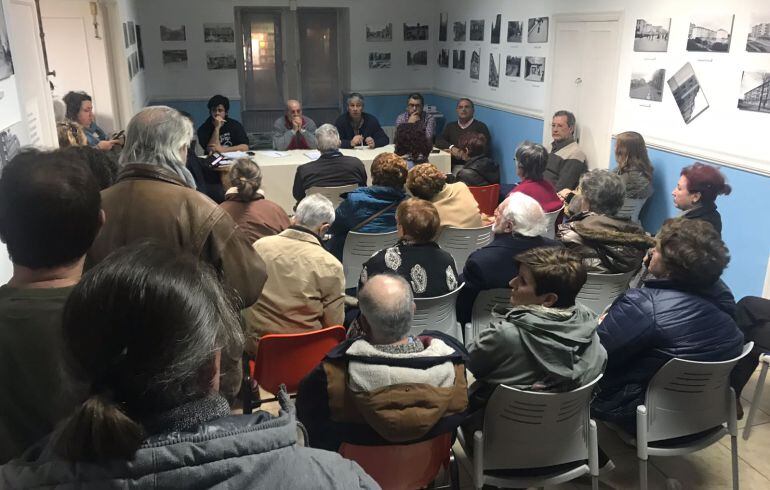 Representantes vecinales de Santander se reunían este martes en la sede de la FECAV para convocar una gran manifestación para el próximo 16 de marzo.