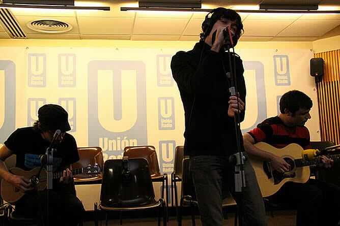 En nuestra sección de música hoy descubrimos a la banda Second, que presenta su último disco 'Fracciones de un segundo'