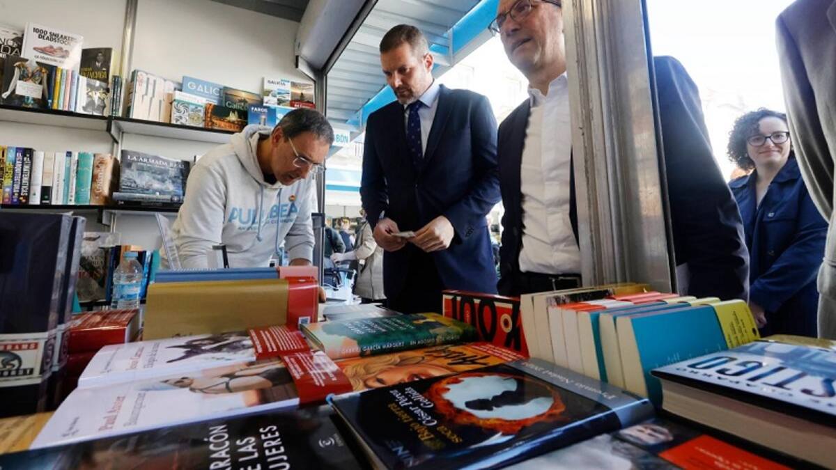 Ferrol abre la temporada de la feria del libro en Galicia