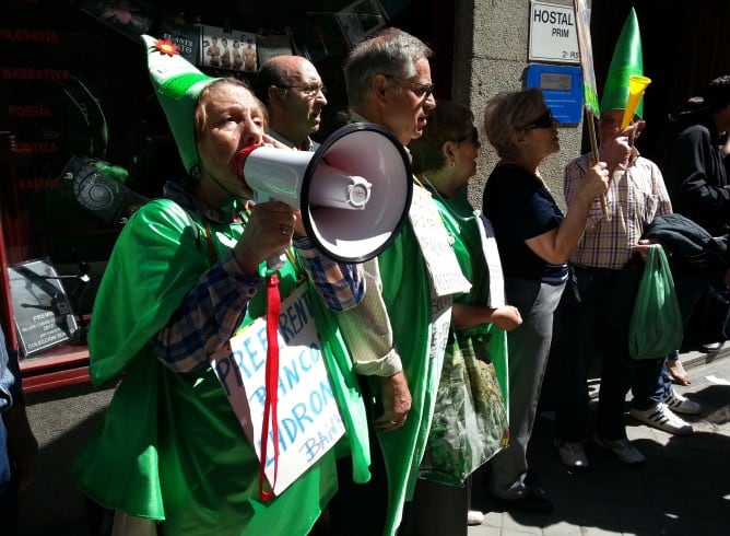 Los presidentes del Santander, Emilio Botín; CaixaBank, Isidro Fainé, y BBVA, Francisco González, han declarado ante el juez por el &#039;caso Bankia&#039; y han sido recibidos a las puertas del juzgado con las protestas de los afectados por preferentes