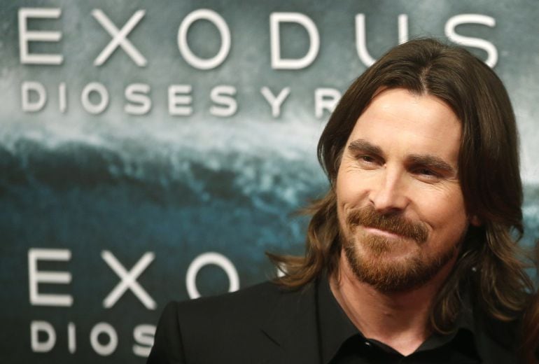 Cast member Christian Bale poses for photographs as he arrives for film world premiere of &quot;Exodus: Gods and Kings&quot; in Madrid , December 4, 2014. REUTERS/Juan Medina (SPAIN - Tags: ENTERTAINMENT)