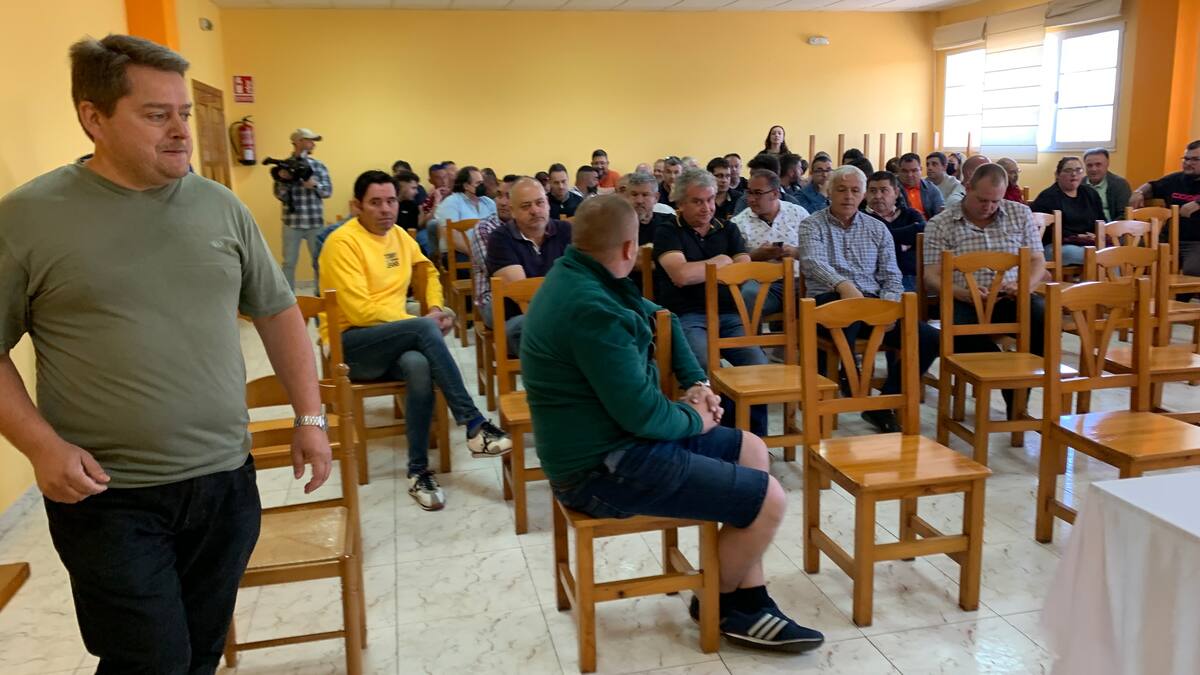 Ocho votos de diferencia entre los transportistas bercianos dan su "sí" a la la Plataforma Nacional para volver a la huelga