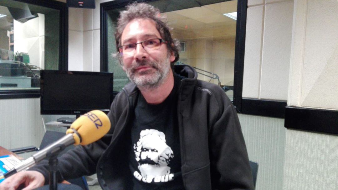 Miguel Ángel Viñas en los estudios de Radio Zamora