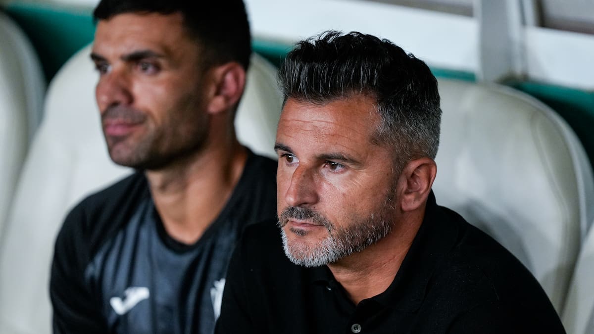 Iván Ania renueva como entrenador del Córdoba CF hasta junio de 2027