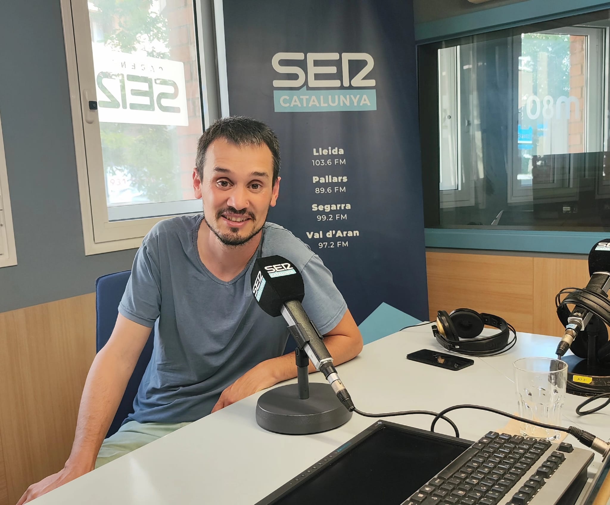 Joan Solé durant l&#039;entrevista a Ràdio Lleida.