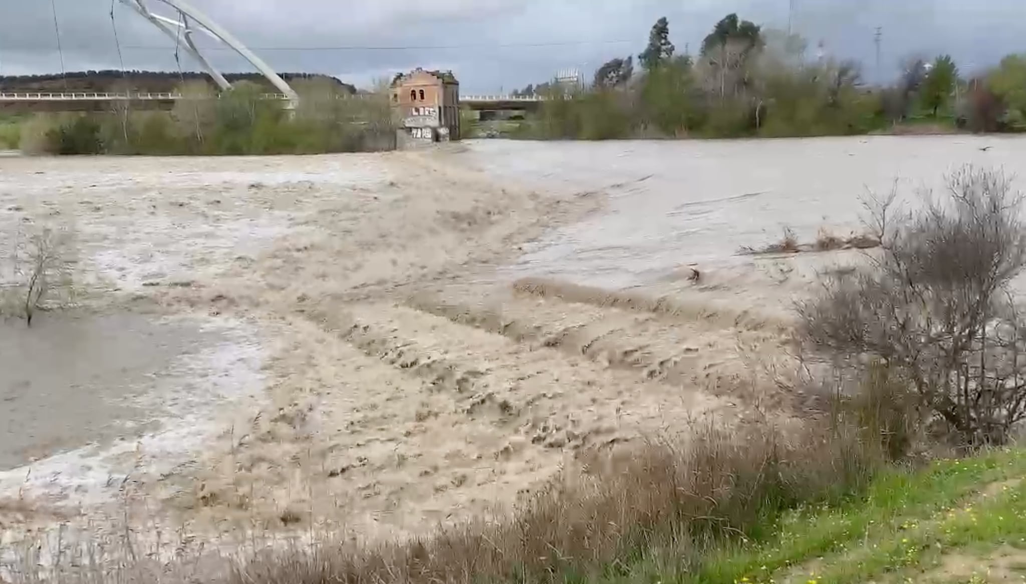 El Guadalquivir en el Azud de Castillas este martes