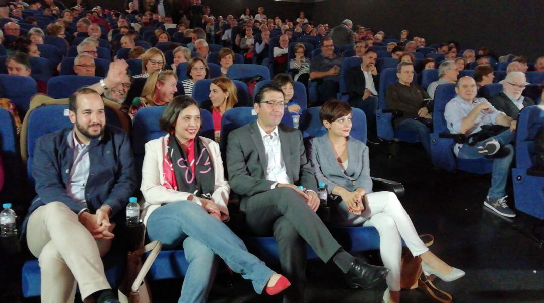 Isabel Rodríguez y José Manuel Caballero, en la presentación de la candidatura del PSOE de Puertollano