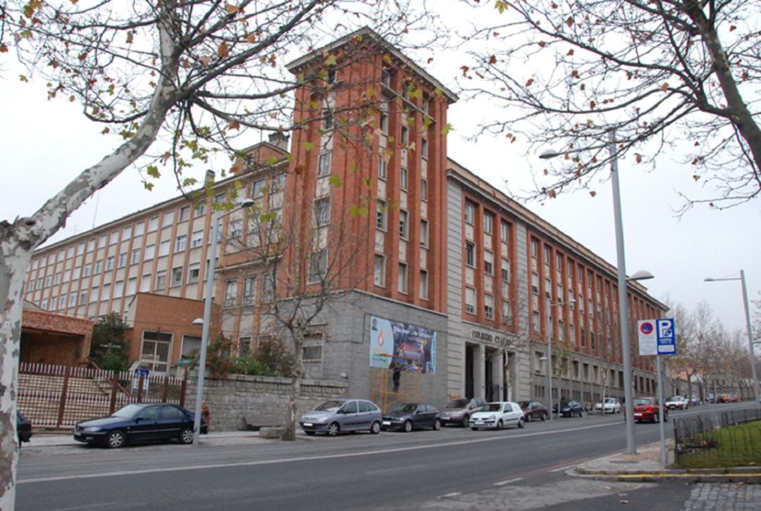 Fachada del Colegio Claret, uno de los tres colegios que forman parte de la Asociación de Colegios Católicos de Castilla y León, en Segovia