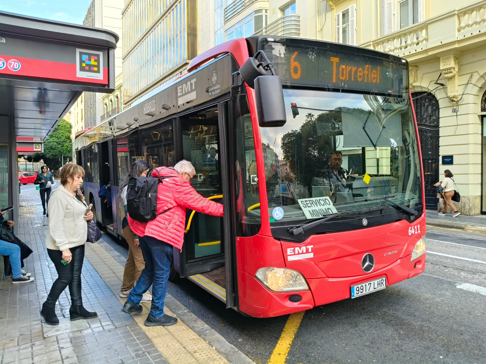 Los servicios mínimos en EMT Valencia son del 55% en hora punto y del 40% en el resto de la jornada