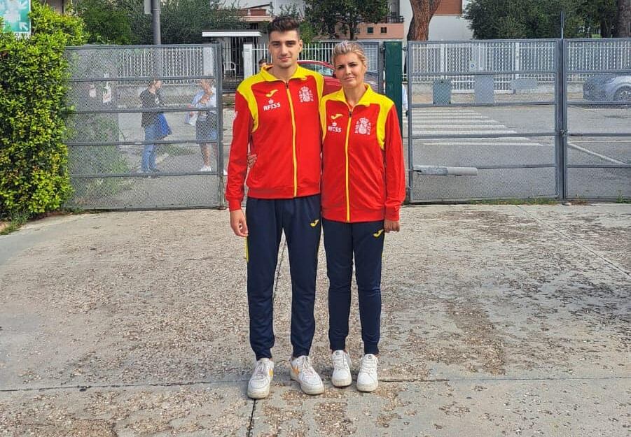 Javier Huerga junto a Elena Justo, los dos representantes zamoranos en Riccione.