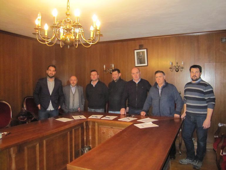 Firma de los 7 primeros contratos de proyectos no productivos