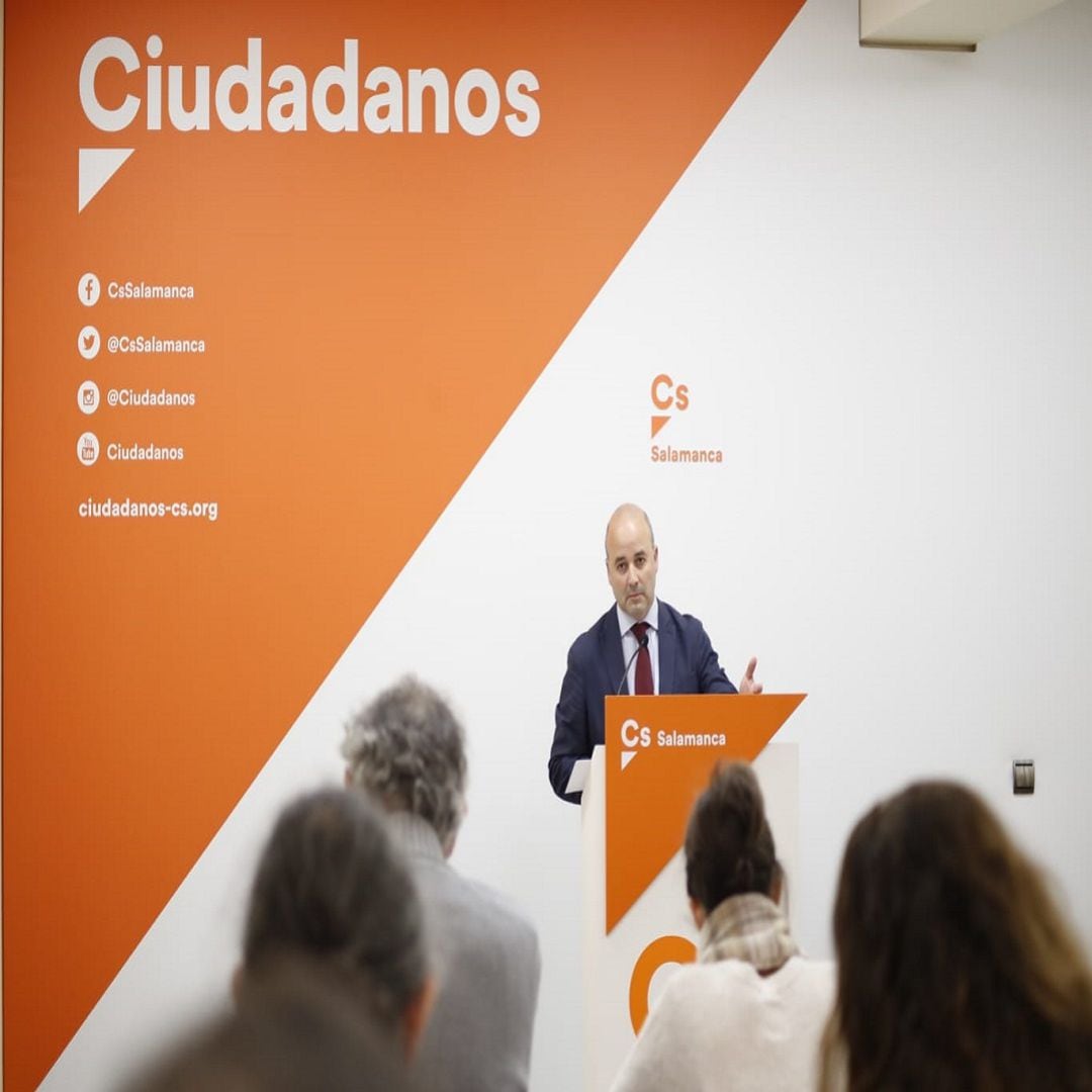 El procurador de Ciudadanos por Salamanca, David Castaño, analiza la actualidad política en rueda de prensa