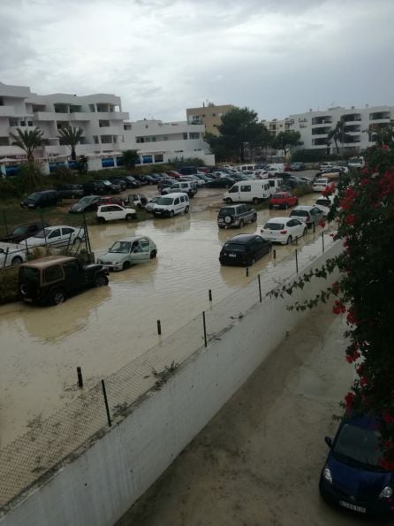 Aparcamiento inundado