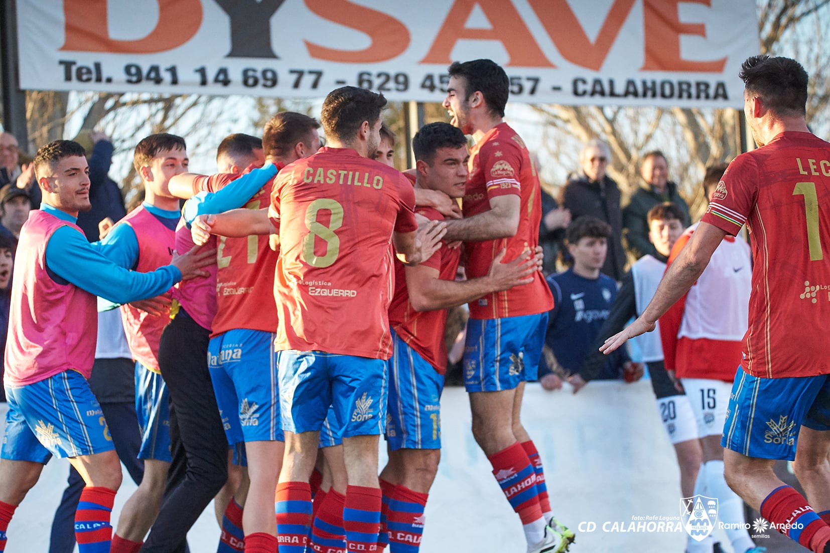 Los jugadores rojillos celebran el tanto de Raúl Rubio ante el Utebo / CD Calahorra