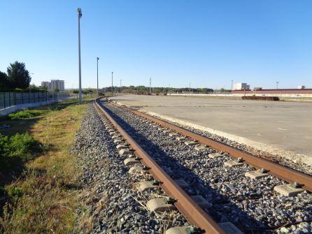 Por aqui hace tiempo que ya no pasa el tren