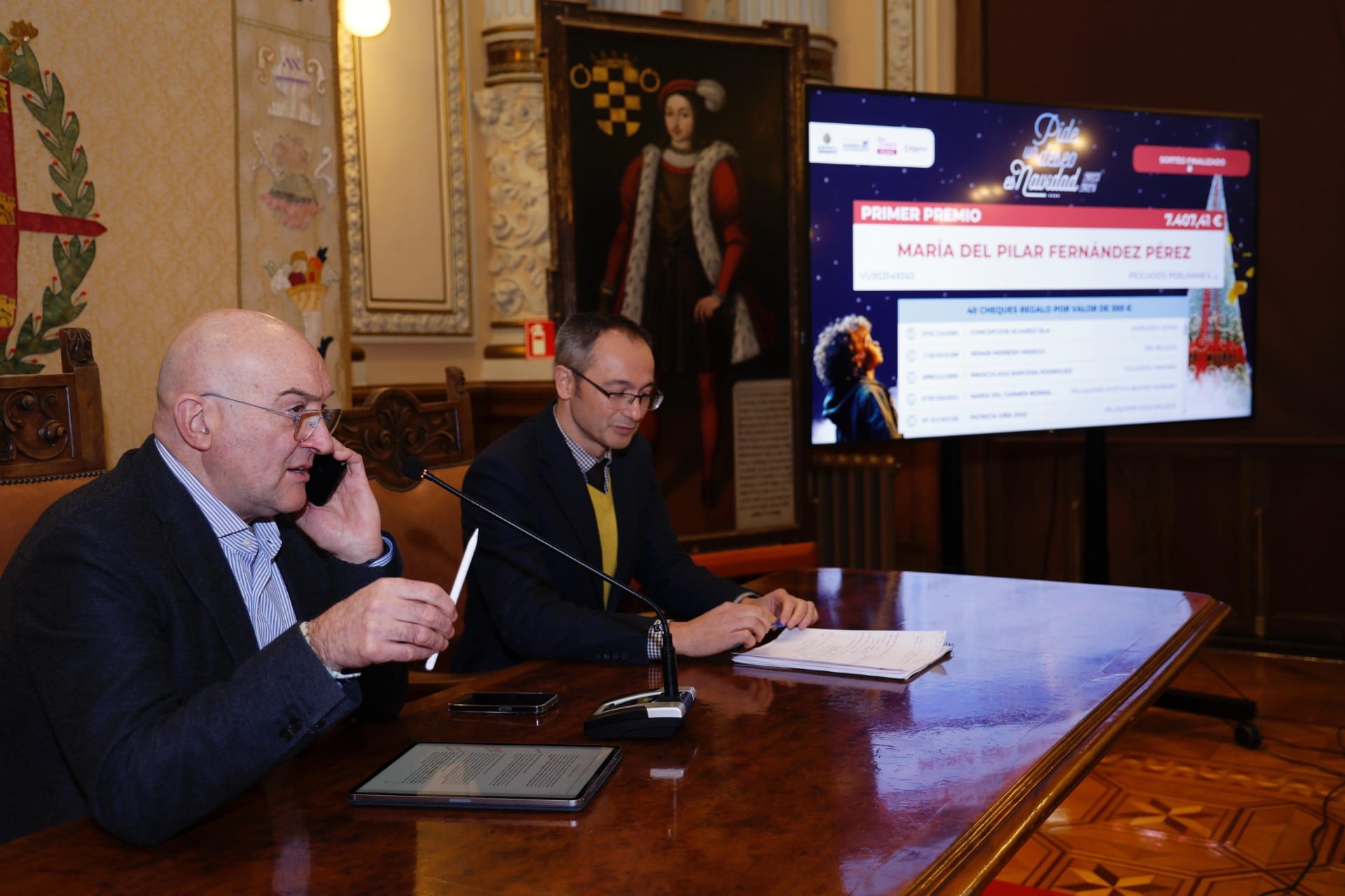 El Ayuntamiento celebra el tradicional sorteo de El Árbol de los Deseos y la entrega de premios de los concursos de la Campaña de Navidad