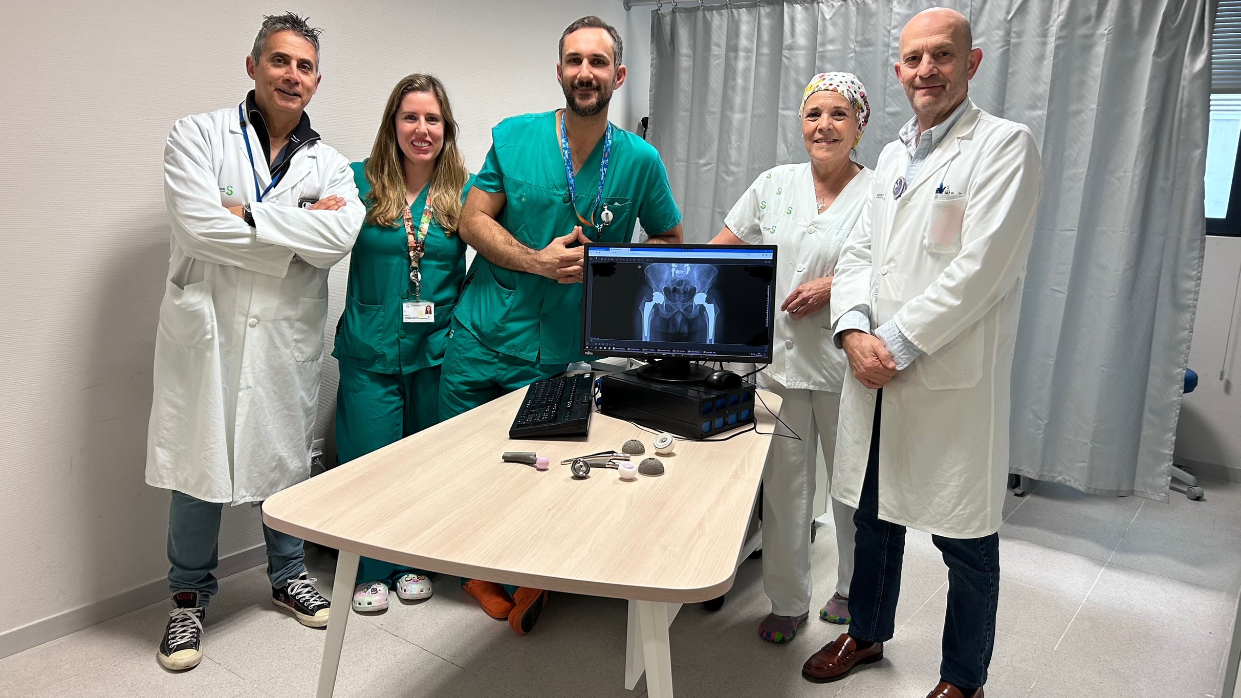 Equipo de la Unidad de Cadera del servicio de Cirugía Ortopédica y Traumatología del Complejo Hospitalario Universitario de Toledo