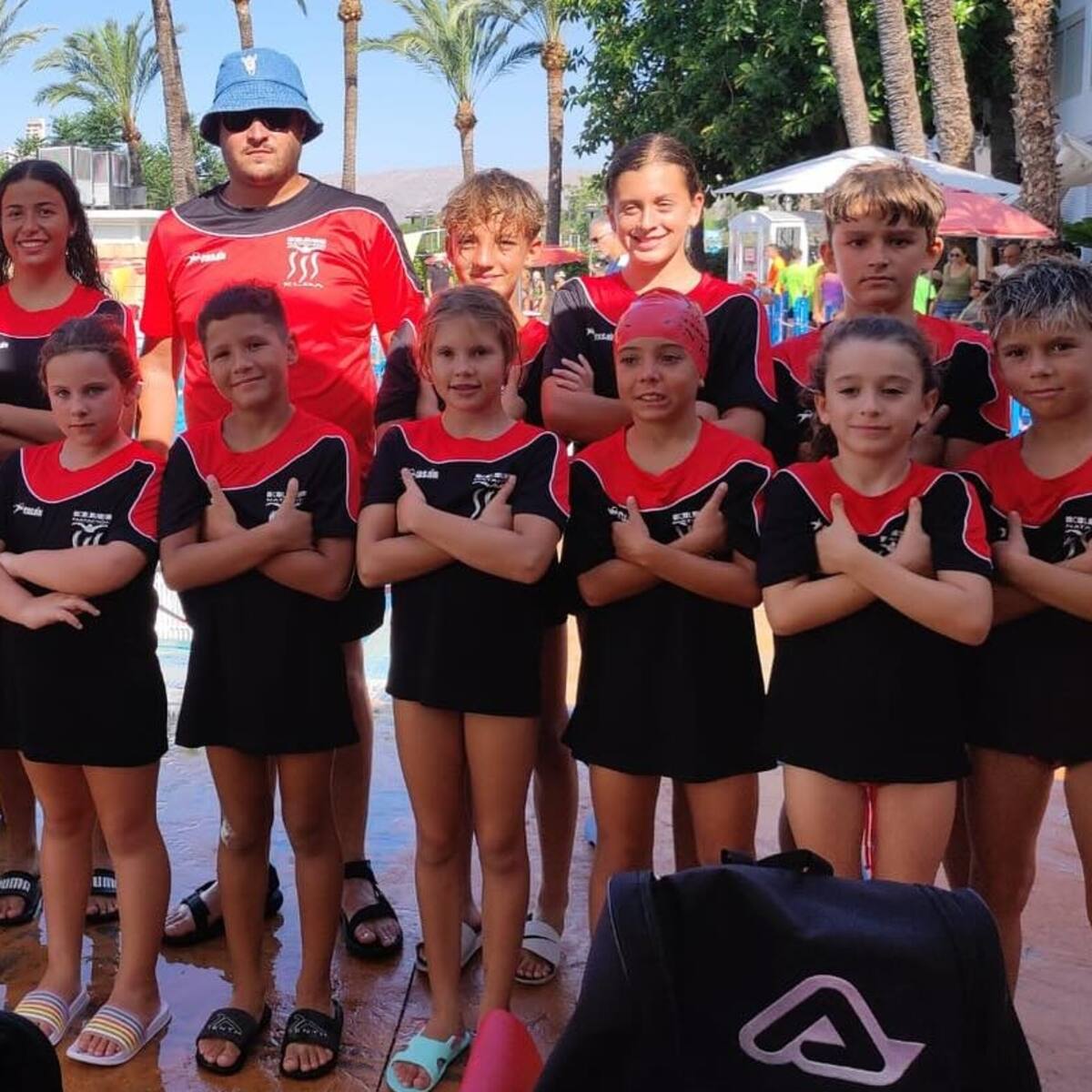 El Club Natación Elda cierra la temporada con nueve medallas en el Trofeo Juan Fuster Zaragoza