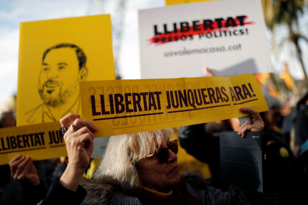 Cartel pidiendo la libertad de Oriol Junqueras