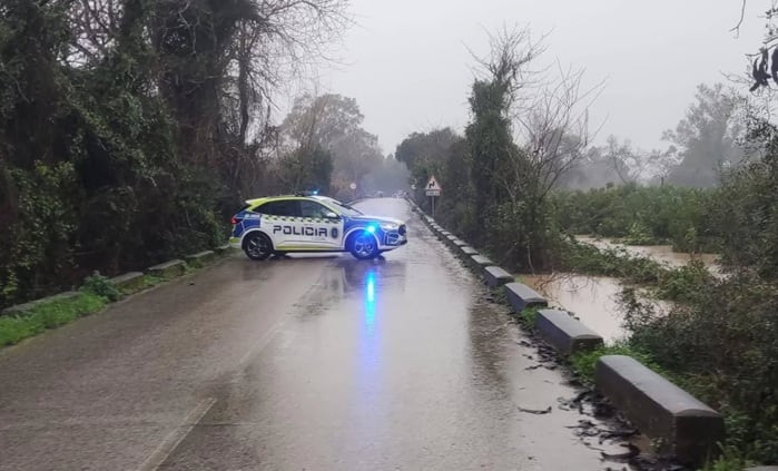 Accesos cortados hasta Jimena de la Frontera
