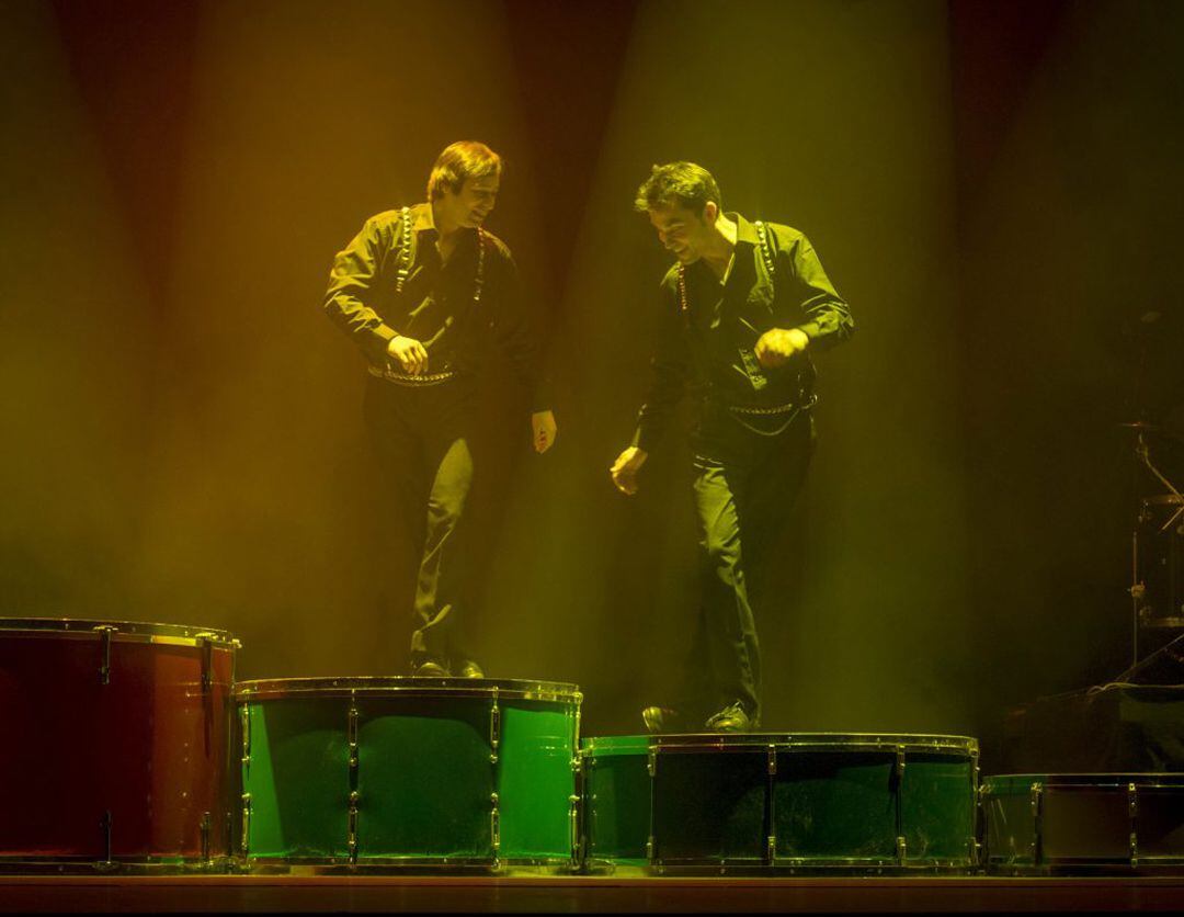 Imagen de uno de los espectáculos de la compañía Camut Band