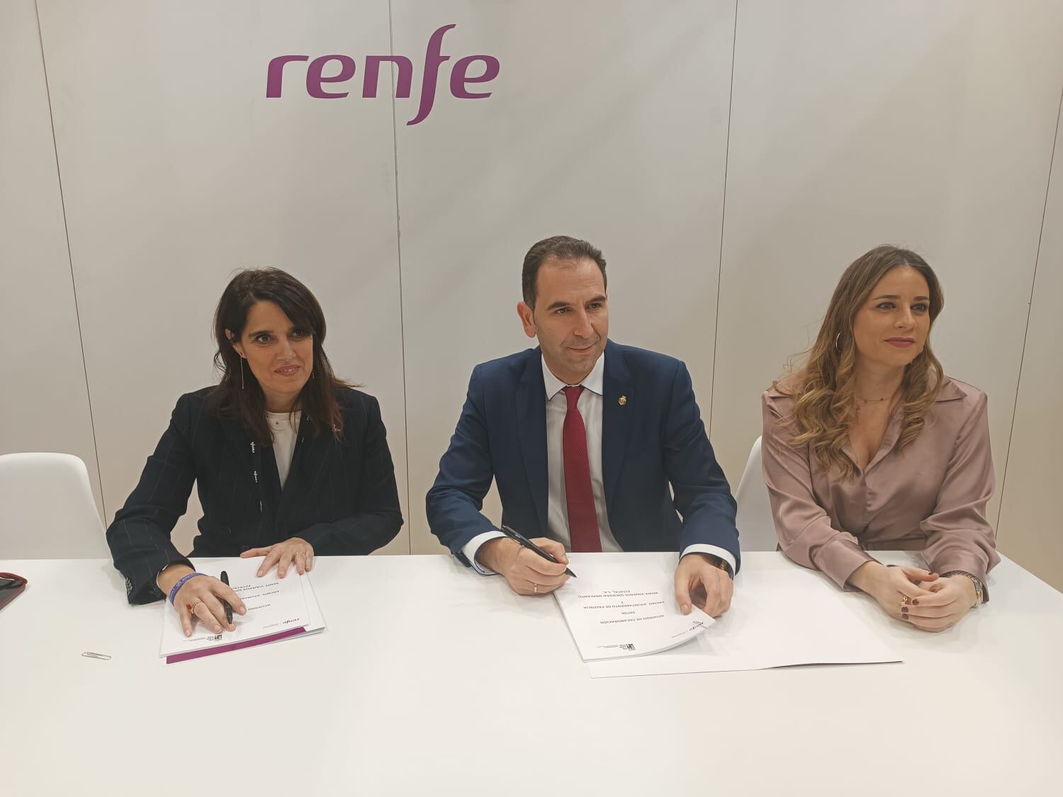 Acuerdo entre el Ayuntamiento de Palencia y Renfe para la promoción turística de Palencia